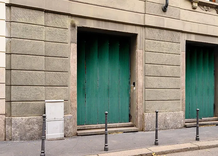 Suites In Porta Garibaldi & Chinatown - City Center Well Connected